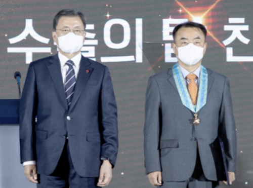 [이투데이] 핌스 정해균 고문, 동탑산업훈장 수상…업계 최초 3년 연속 사장단 수훈